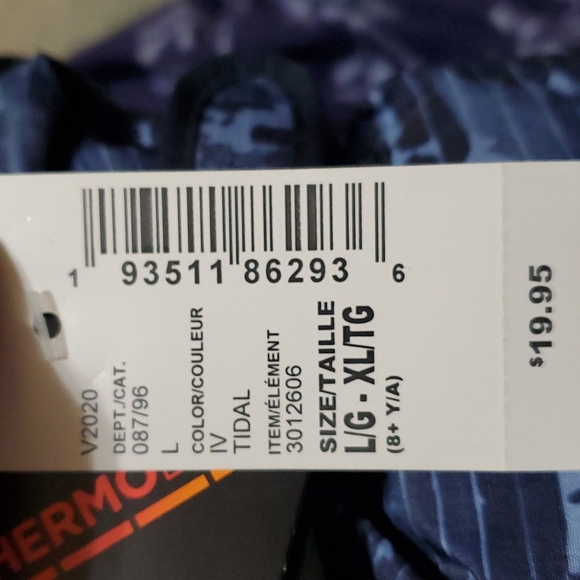 New Boys lg/xl childrens place insulated gloves 8+ yrs - Picture 6 of 8